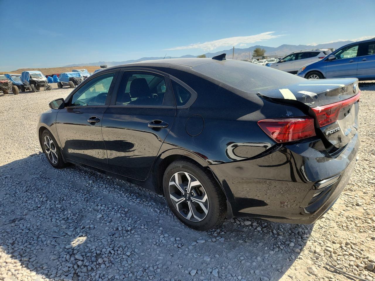 2019 Kia Forte Lxs - Фото 2