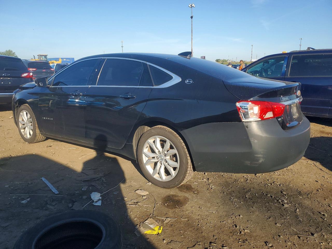 2019 Chevrolet Impala Lt - Image 2