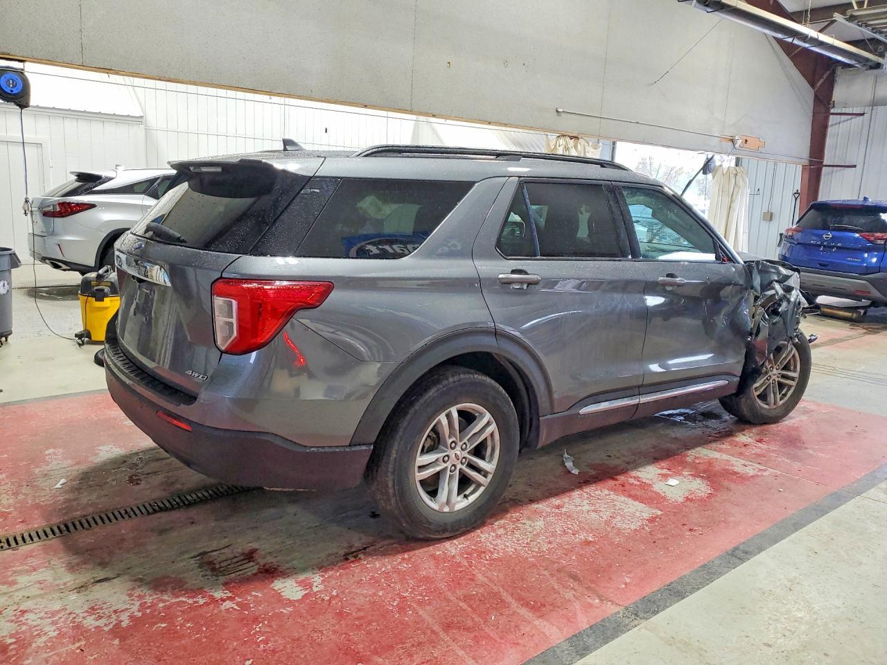 2022 Ford Explorer Xlt - Фото 3