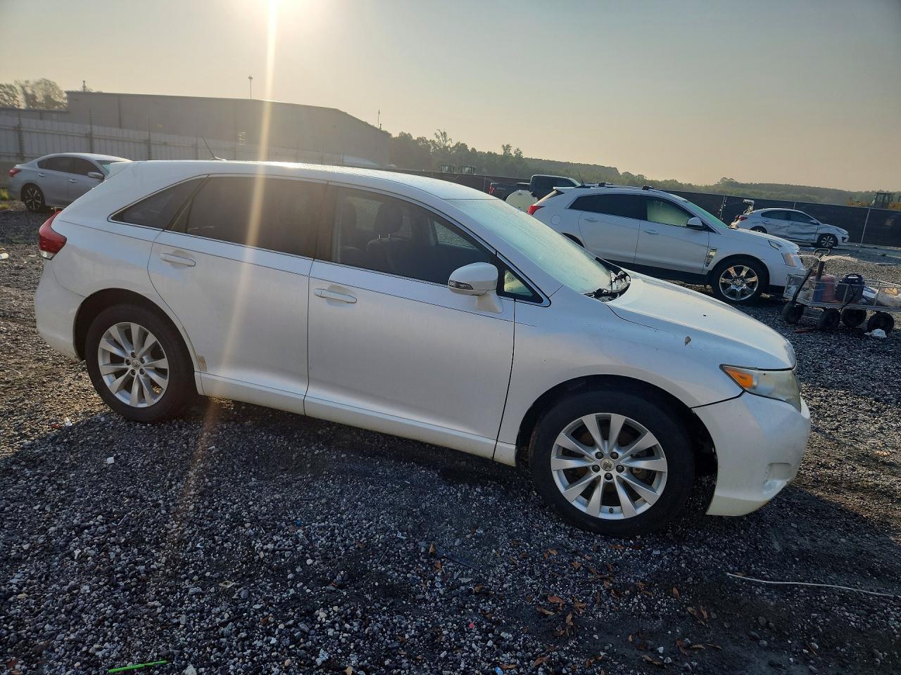 2014 Toyota Venza Le - Image 4