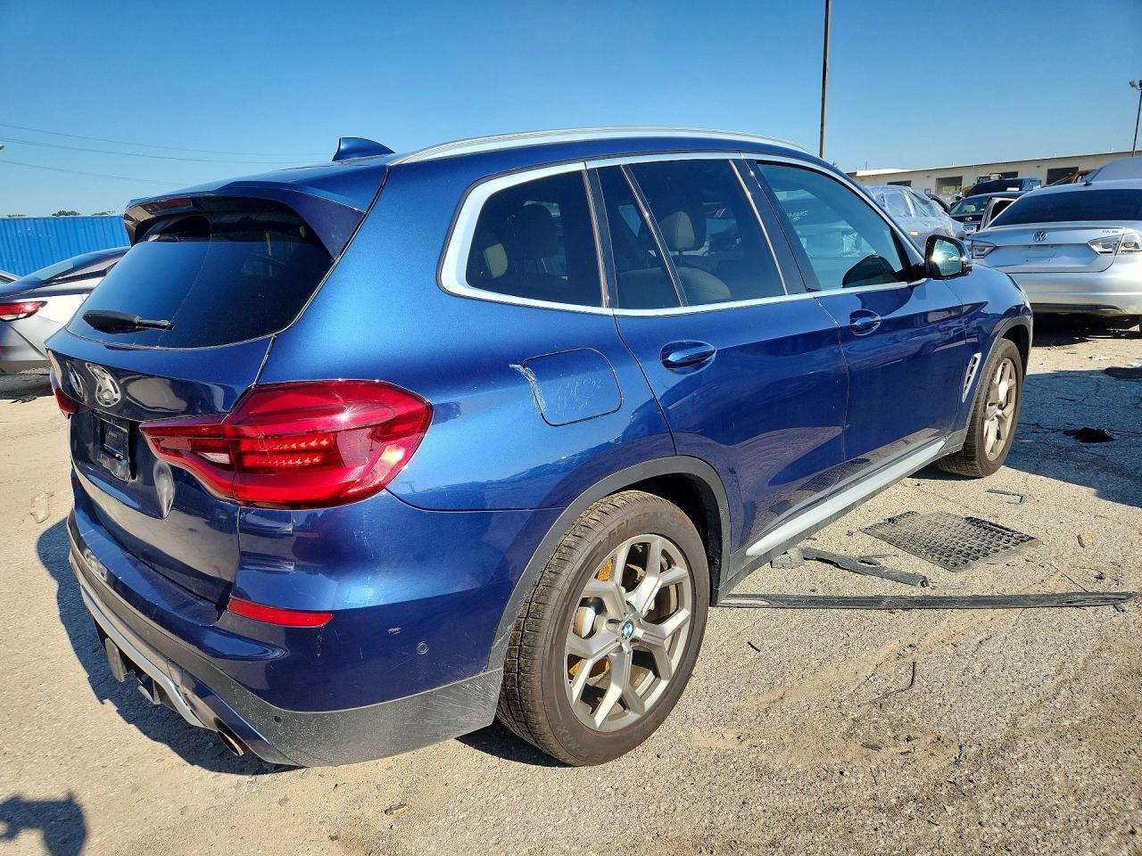 2021 BMW X3 xDrive30E - Фото 3