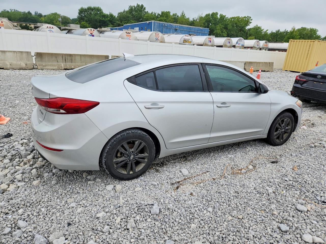 2018 Hyundai Elantra Sel - Фото 3
