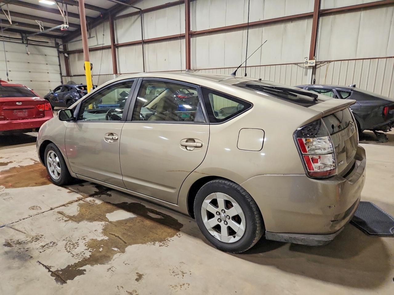 2005 Toyota Prius Base - Image 2