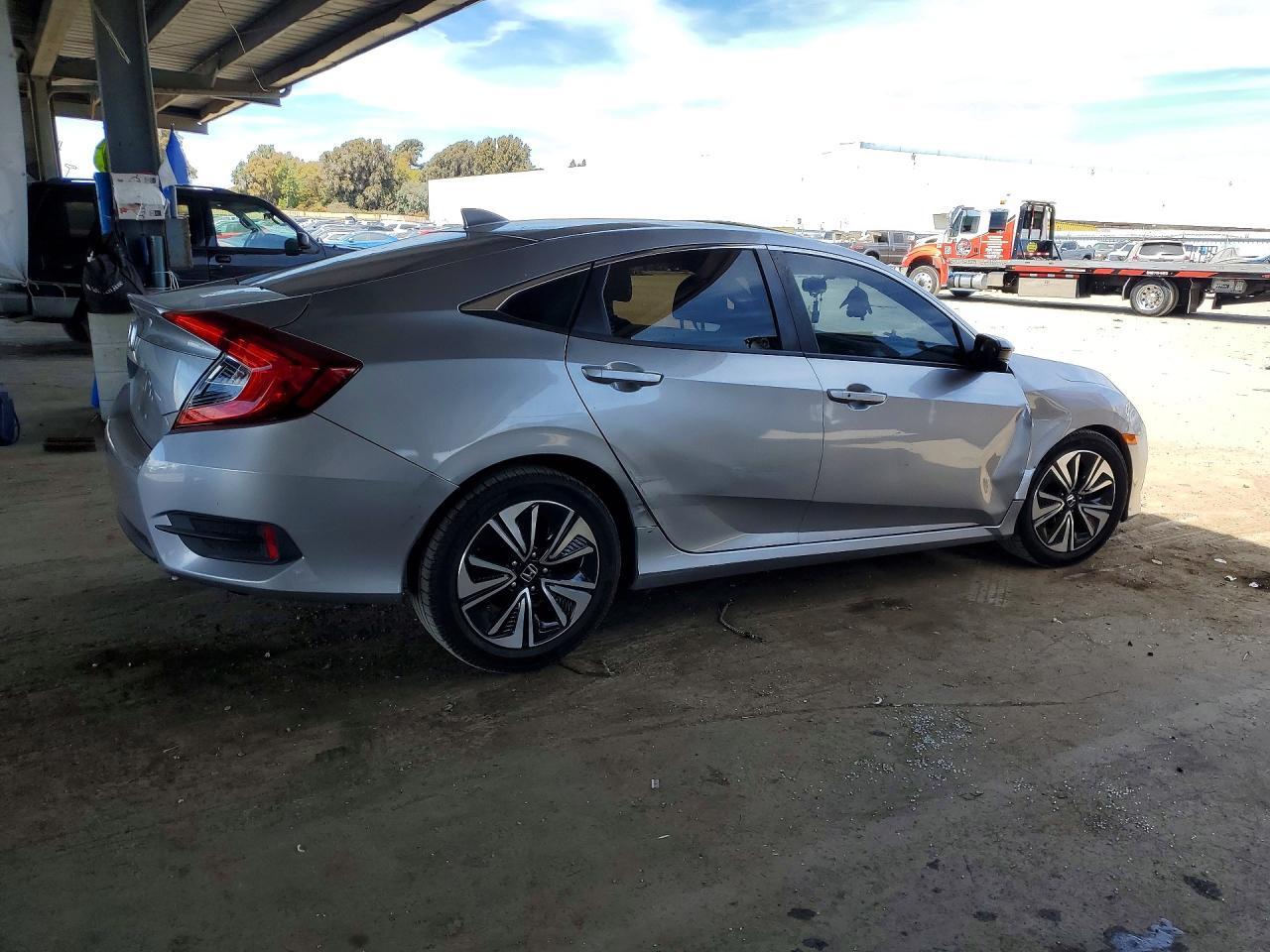 2018 Honda Civic Ex - Фото 3