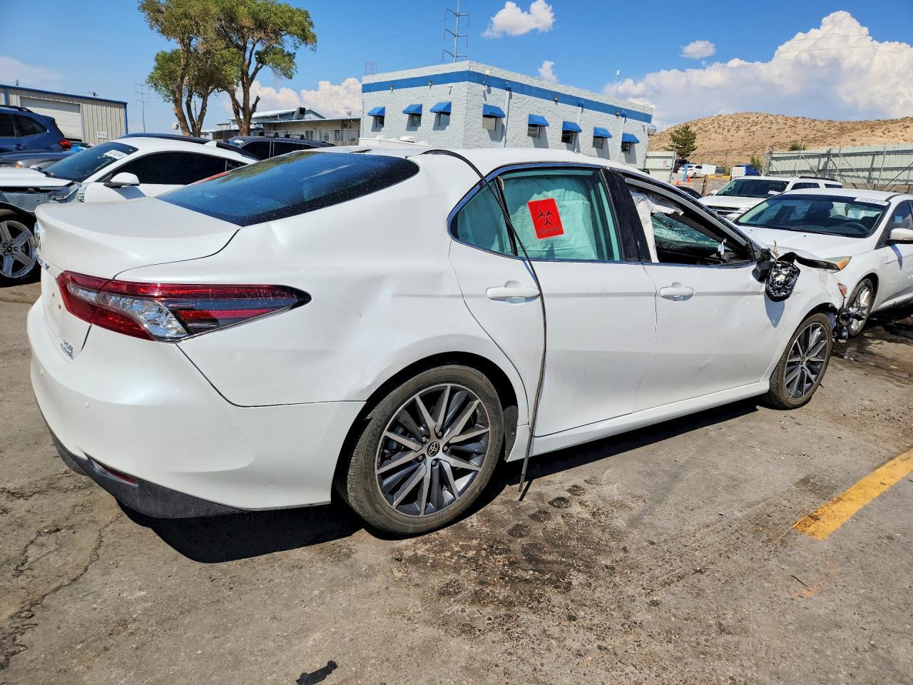 2024 Toyota Camry Xle - Фото 3