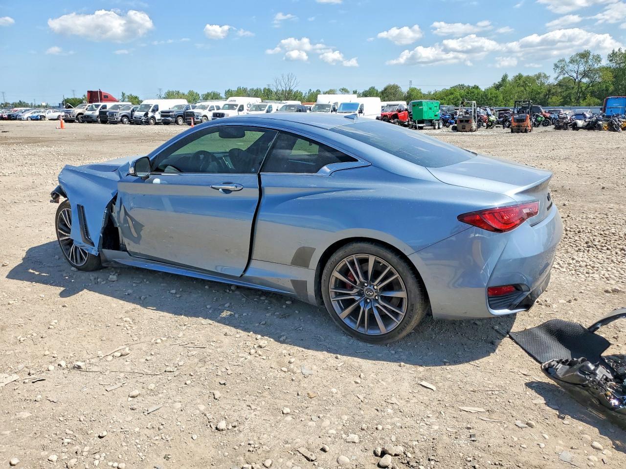 2017 Infiniti Q60 Red Sport 400 - Image 2