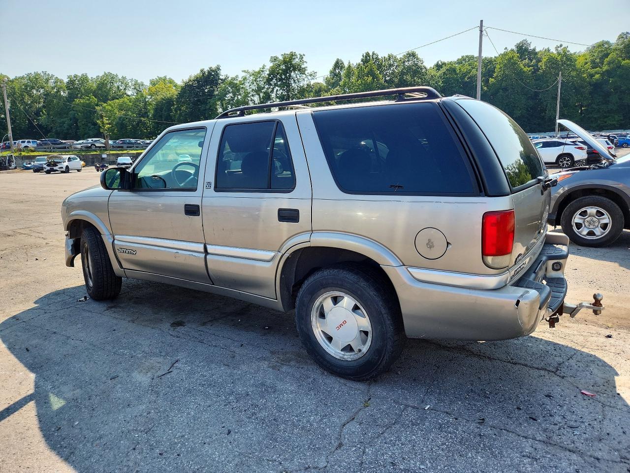 2000 GMC Jimmy Sls - Image 2