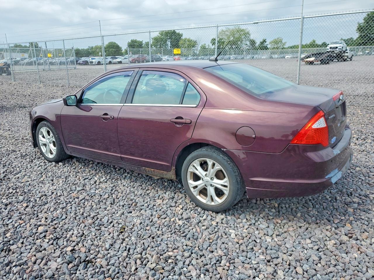 2012 Ford Fusion Se - Фото 2
