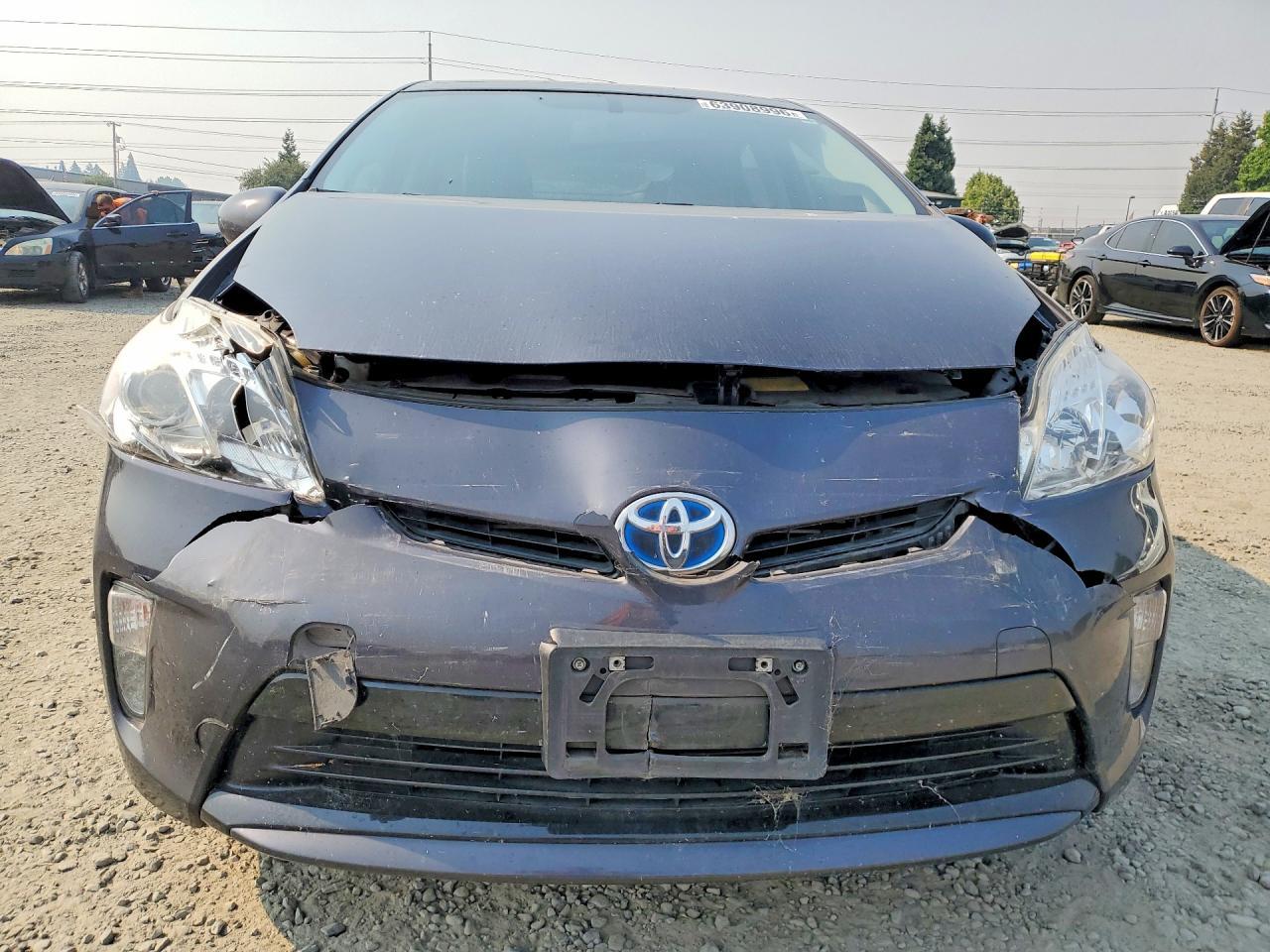 2012 Toyota Prius Four - Image 5