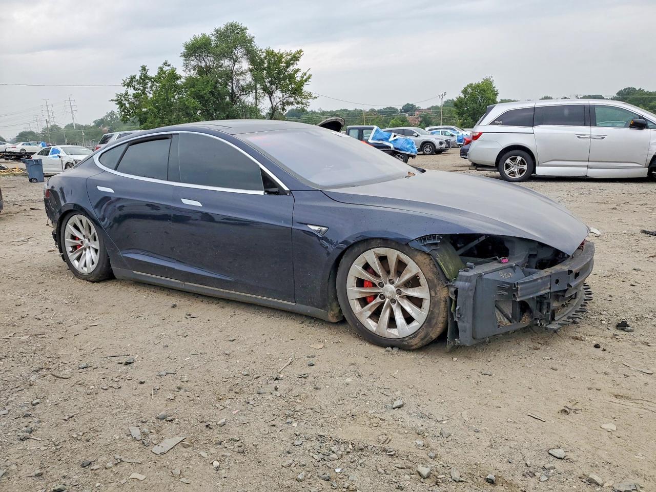 2015 Tesla Model S 85D - Фото 4