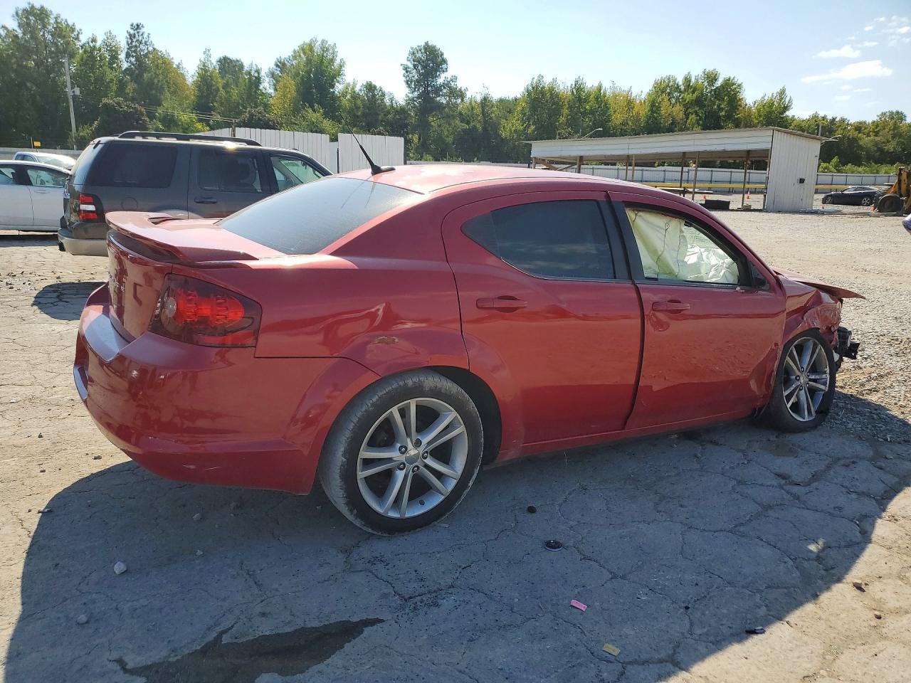 2011 Dodge Avenger - Image 3