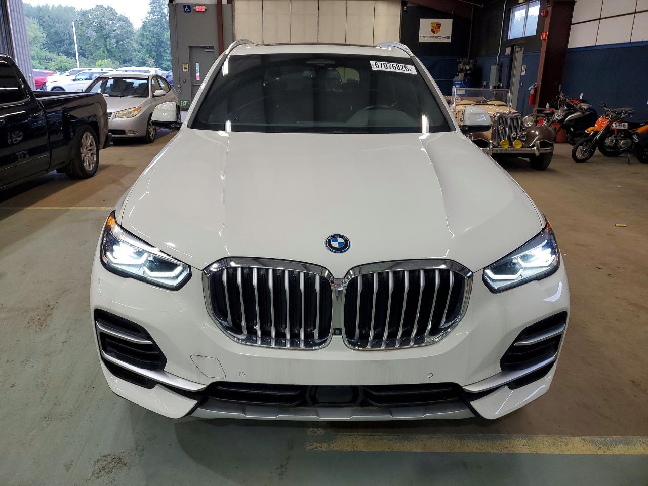2022 BMW X5 xDrive45E - Фото 5