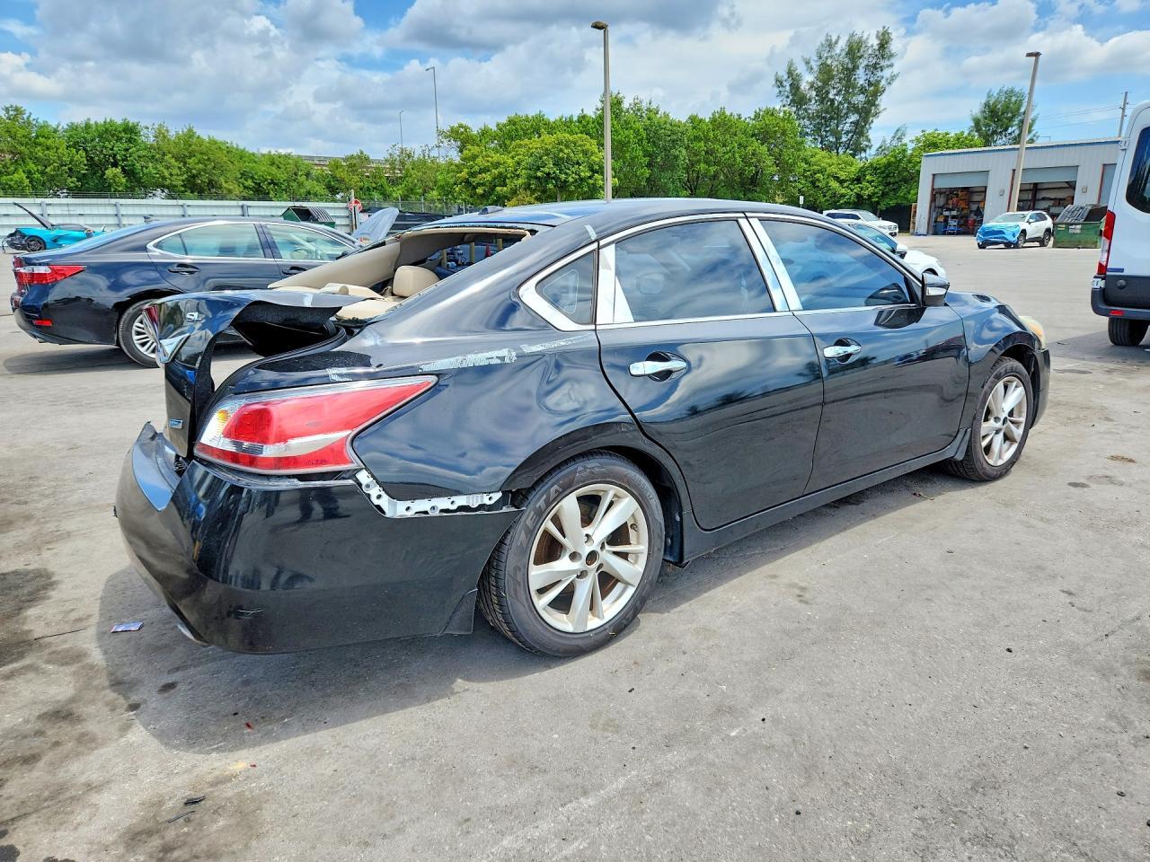 2014 Nissan Altima 2.5 - Image 3