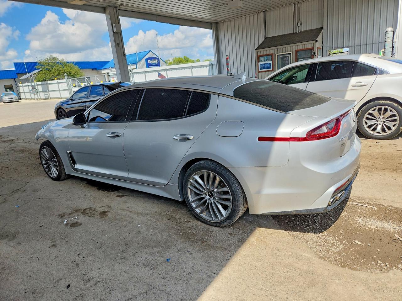 2018 Kia Stinger Base - Фото 2