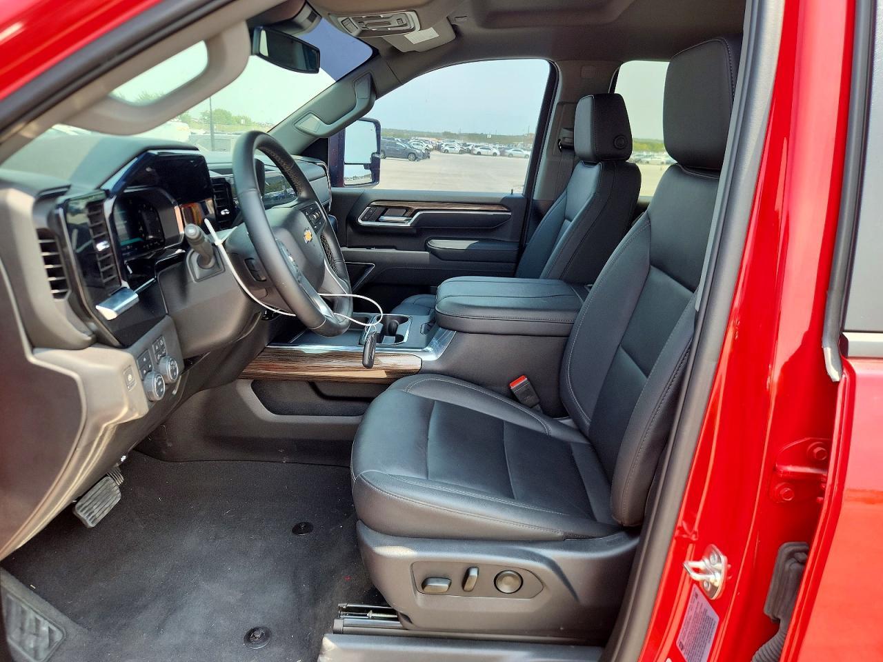 2026 Chevrolet Silverado K3500 Lt - Image 7