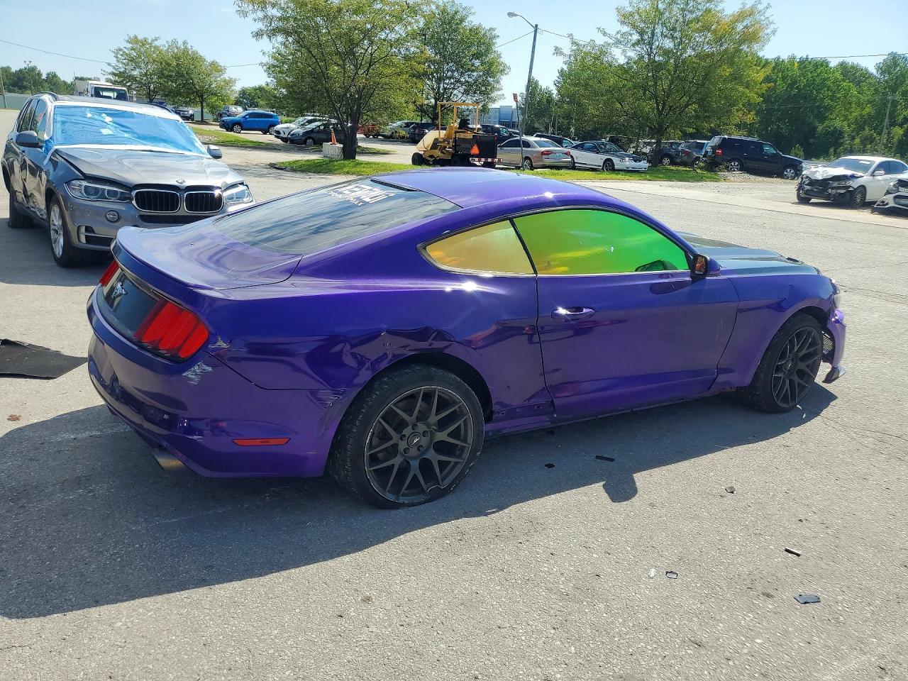 2015 Ford Mustang - Фото 3