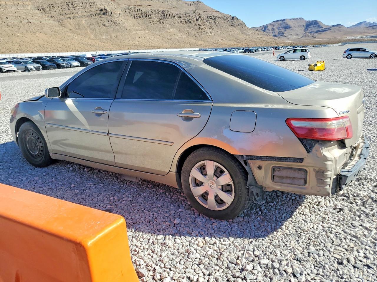 2009 Toyota Camry Base - Фото 2