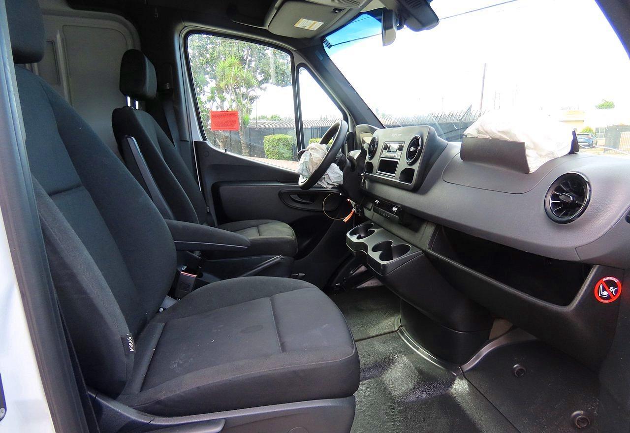 2021 Mercedes-Benz Sprinter 2500 - Фото 5