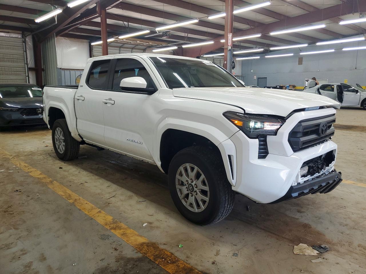 2024 Toyota Tacoma - Фото 4