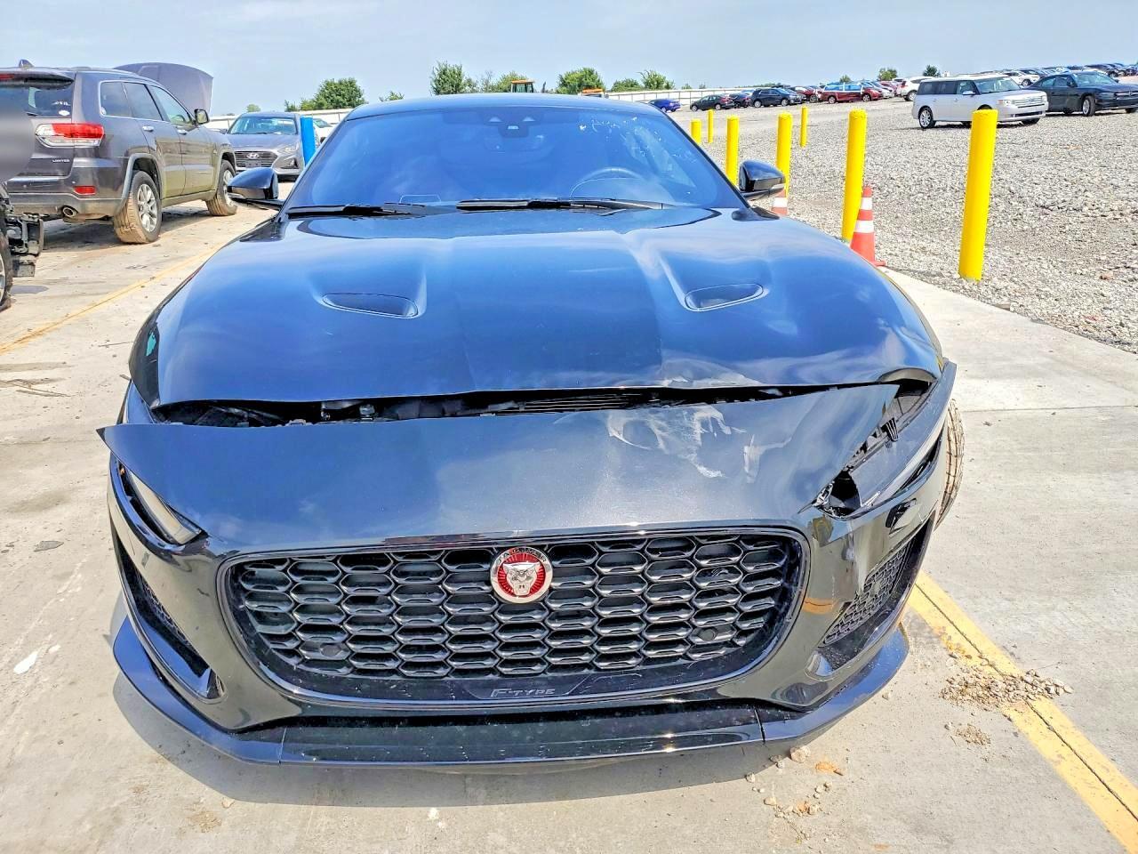 2021 Jaguar F-Type - Фото 5