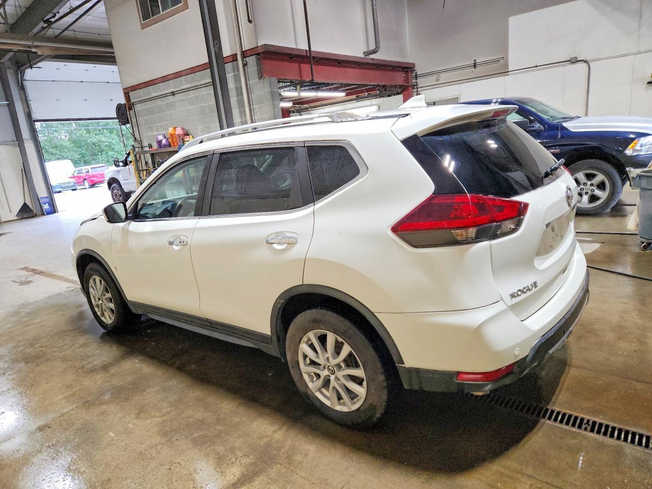 2020 Nissan Rogue Sv - Фото 2