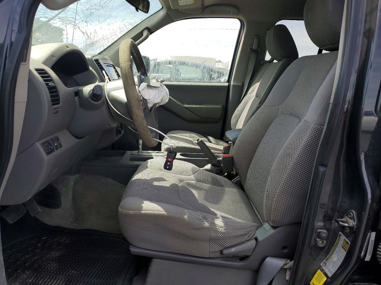 2013 Nissan Frontier S - Фото 7