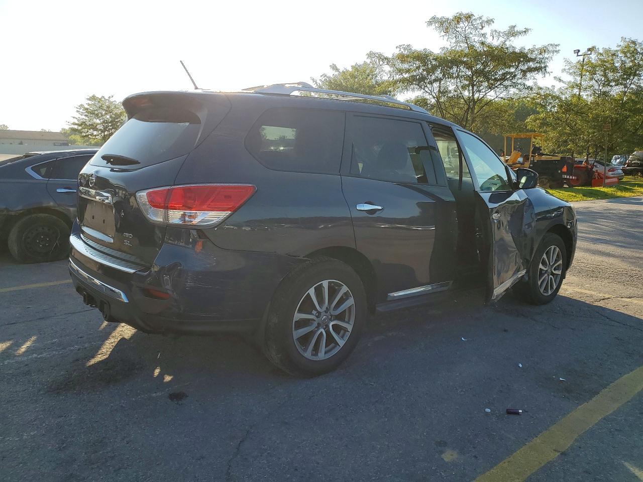 2016 Nissan Pathfinder Sl - Фото 3