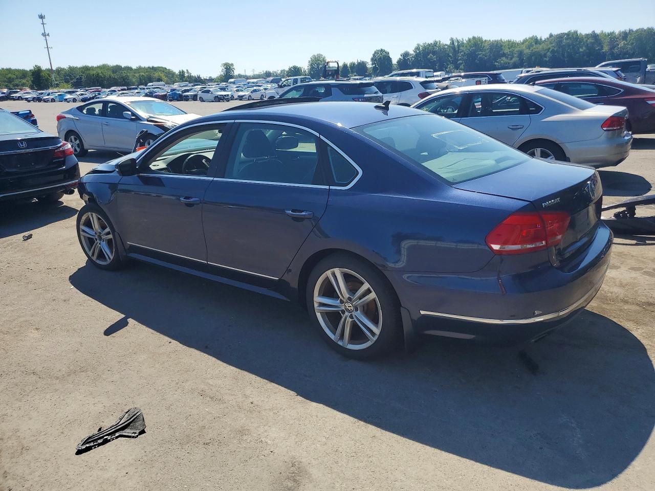 2015 Volkswagen Passat Se - Фото 2