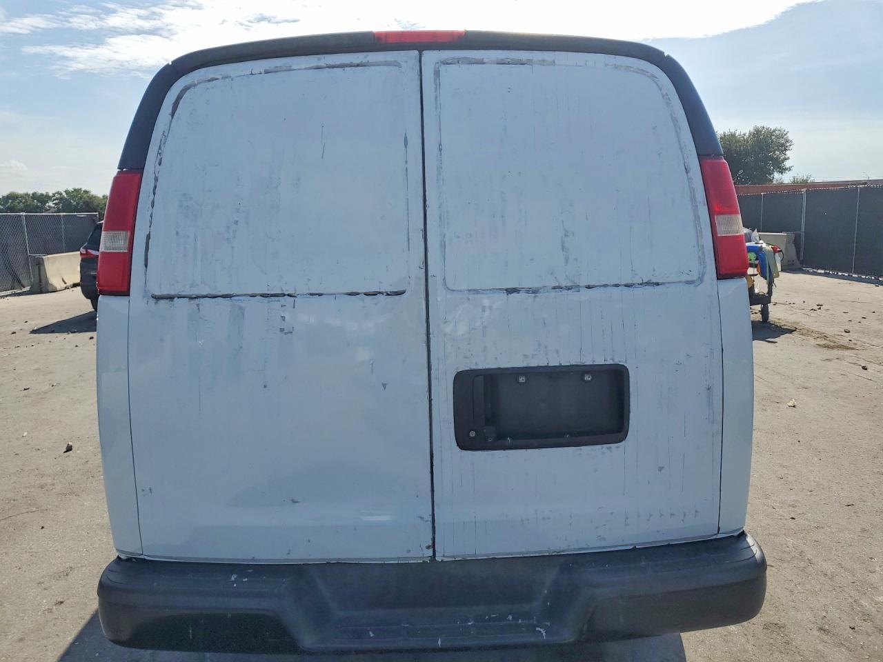 2019 Chevrolet Express G2500 - Фото 6