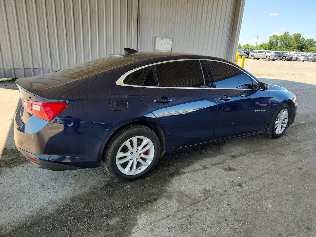 2016 Chevrolet Malibu Ls - Фото 3