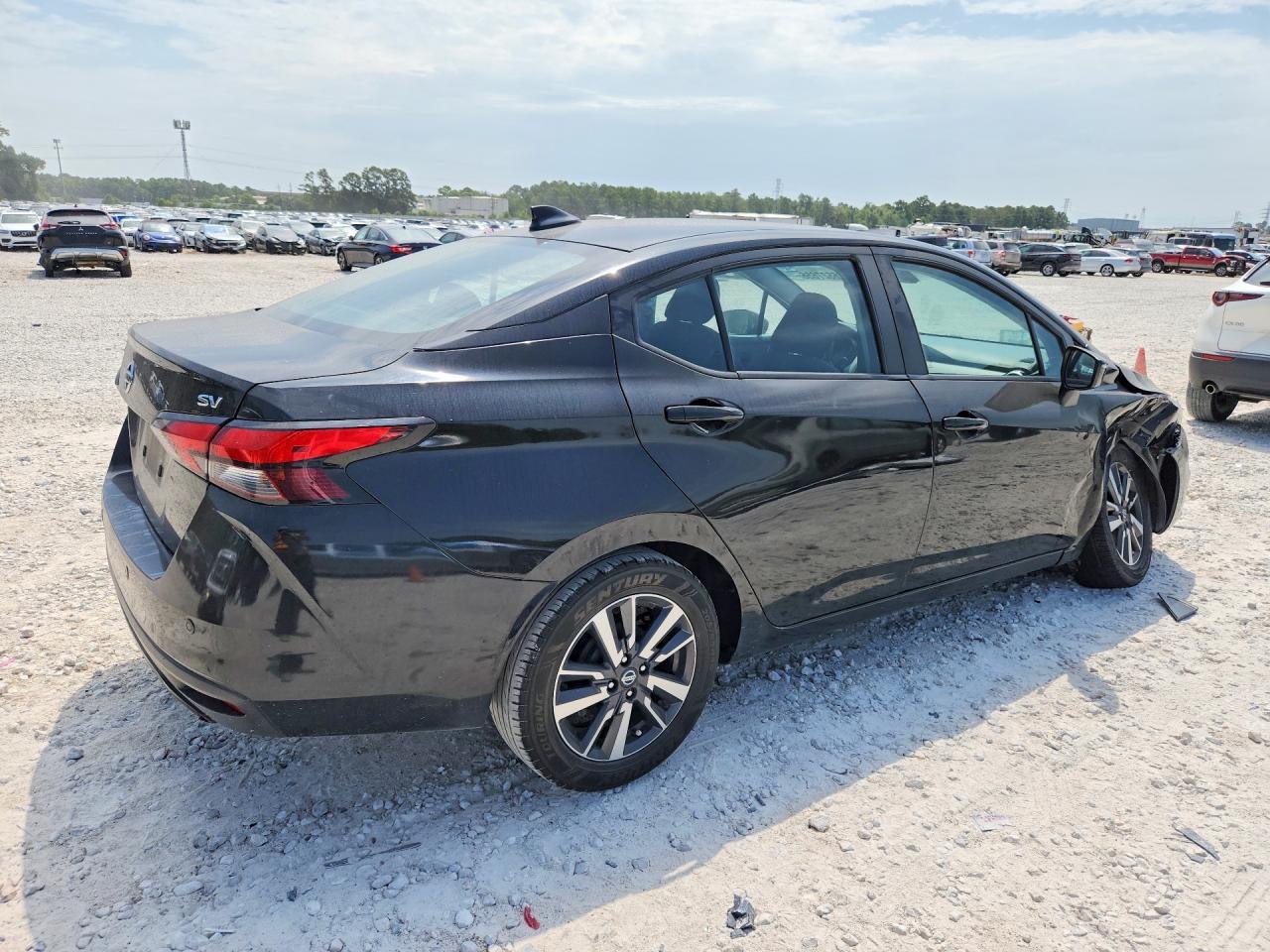 2021 Nissan Versa Sv - Фото 3