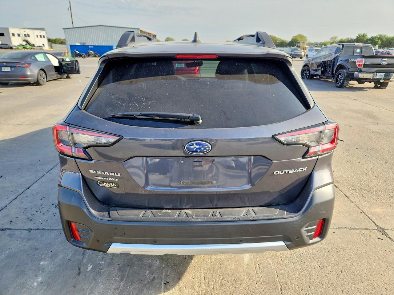 2022 Subaru Outback Limited - Image 6