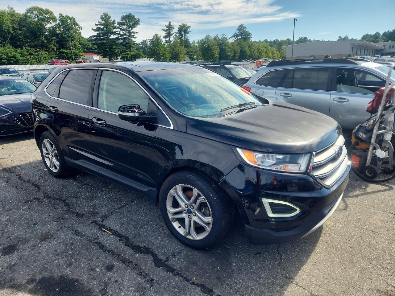 2017 Ford Edge Titanium - Image 4