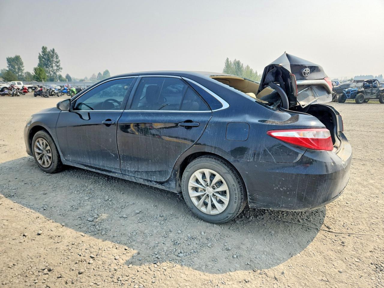 2015 Toyota Camry Le - Image 2
