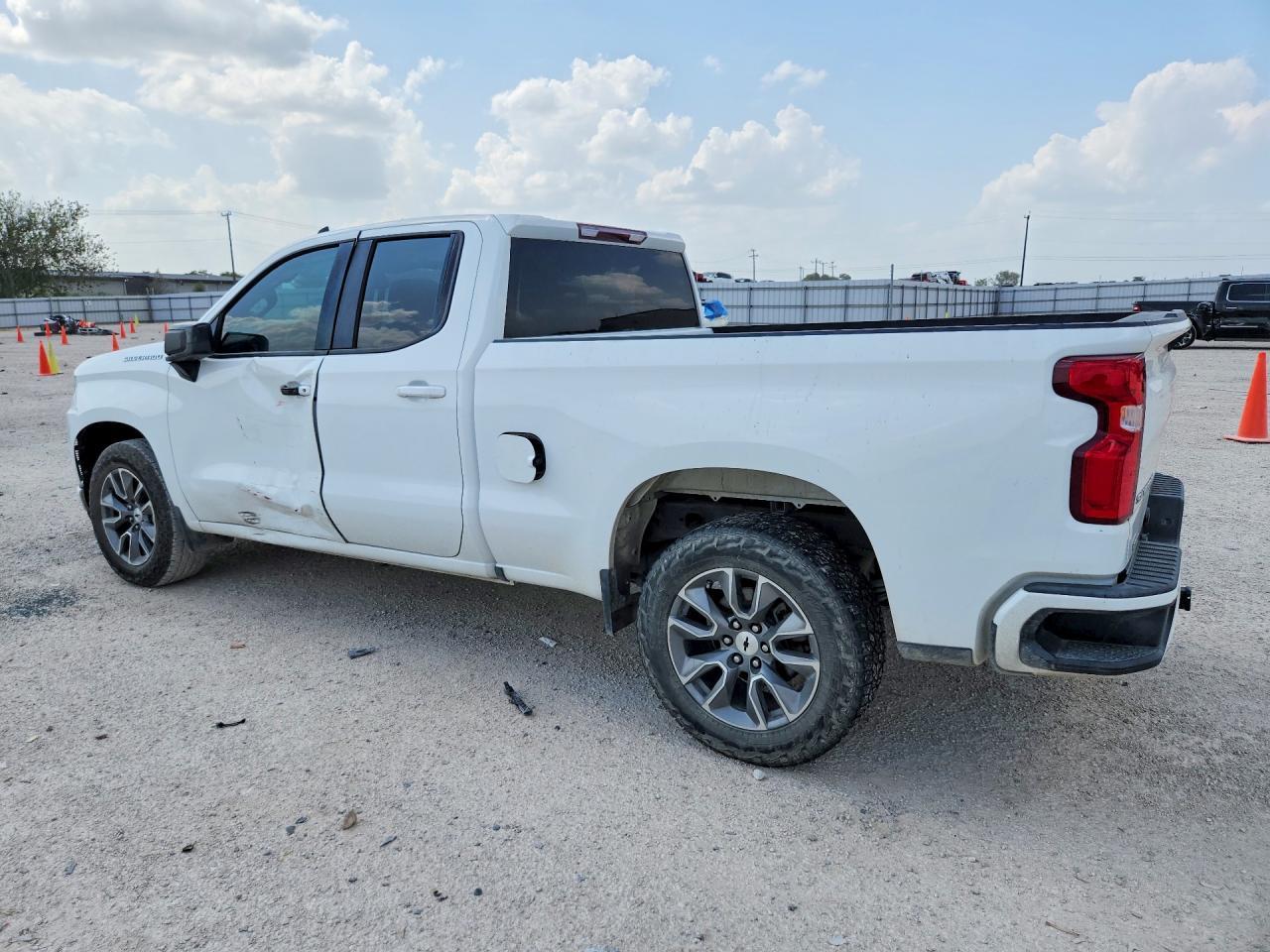 2020 Chevrolet Silverado C1500 Rst - Фото 2