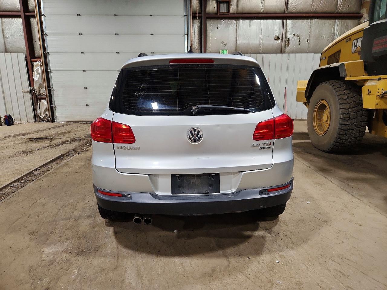 2015 Volkswagen Tiguan S - Image 6
