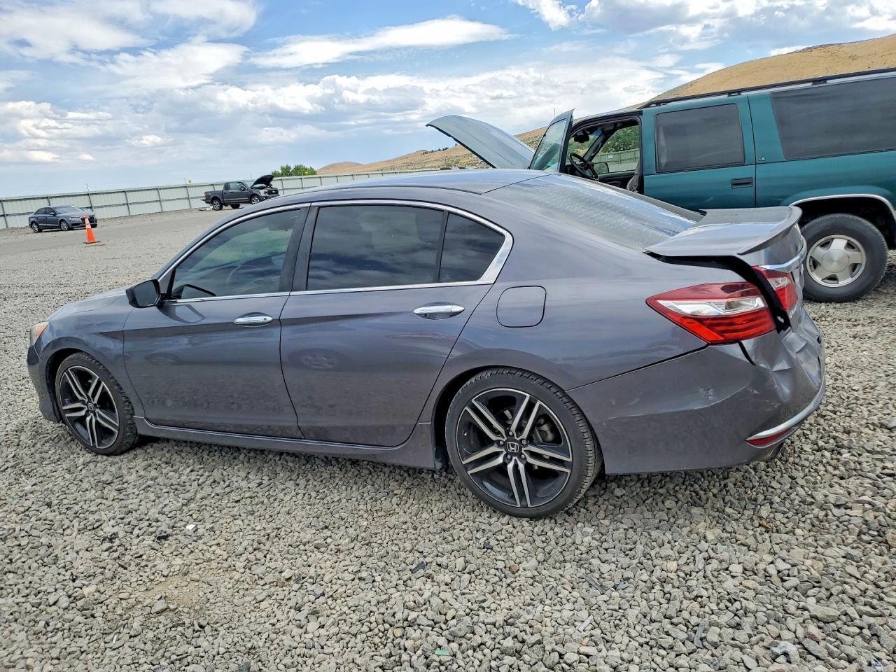 2017 Honda Accord Sport - Image 2