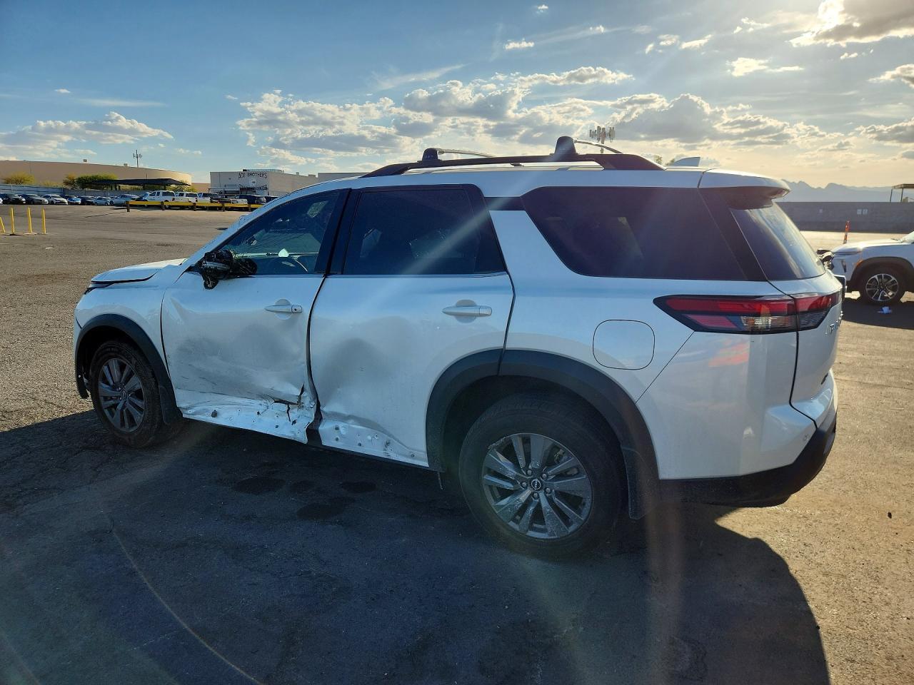 2025 Nissan Pathfinder Sv - Фото 2