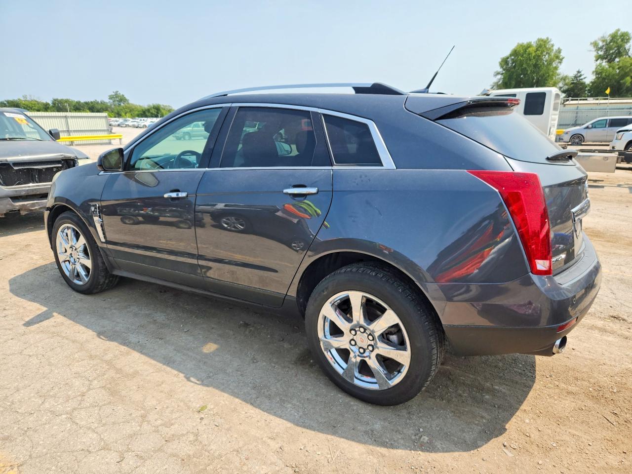 2010 Cadillac Srx Premium Collection - Image 2