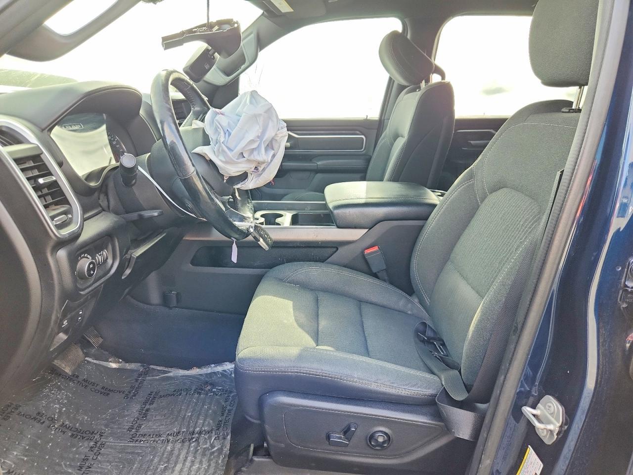 2016 Toyota Prius Two - Фото 7