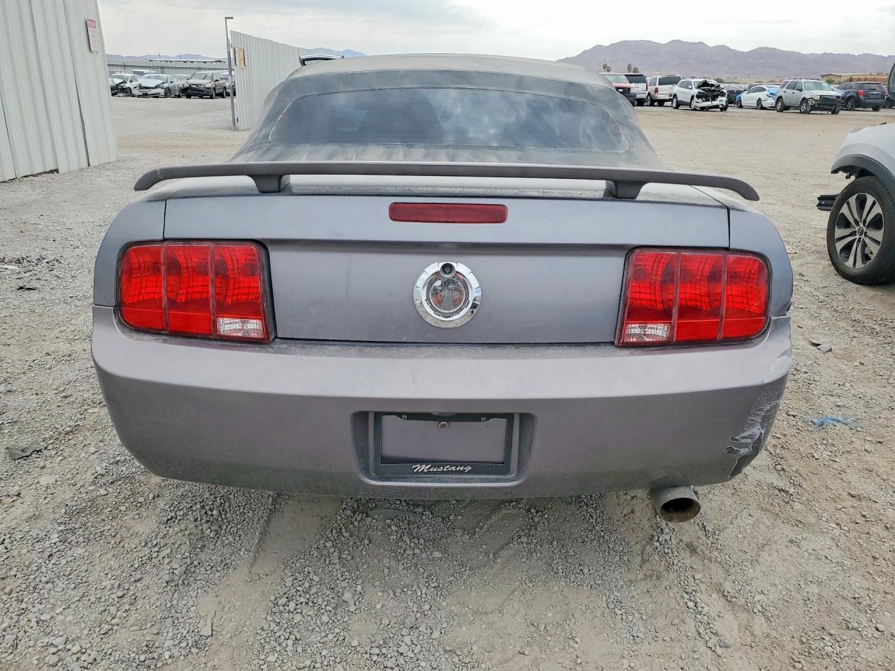 2006 Ford Mustang - Image 6