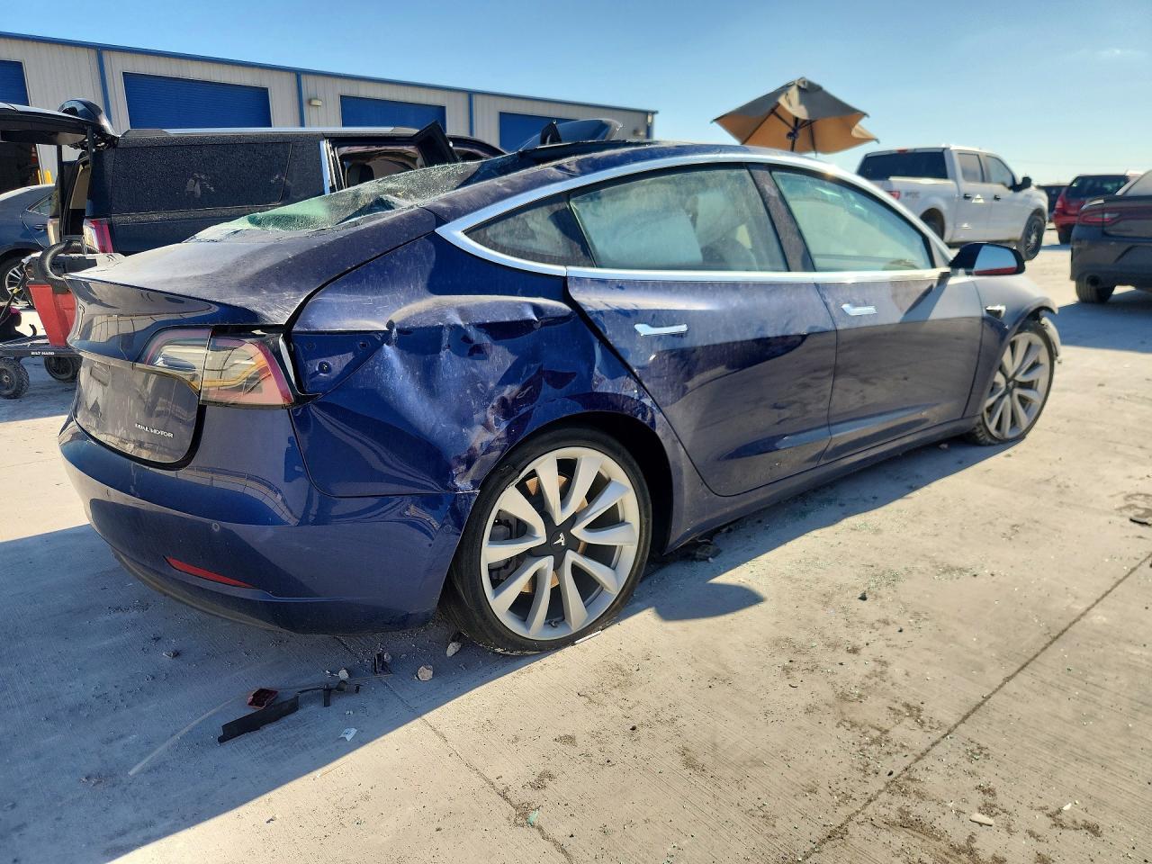 2018 Tesla Model 3 - Фото 3