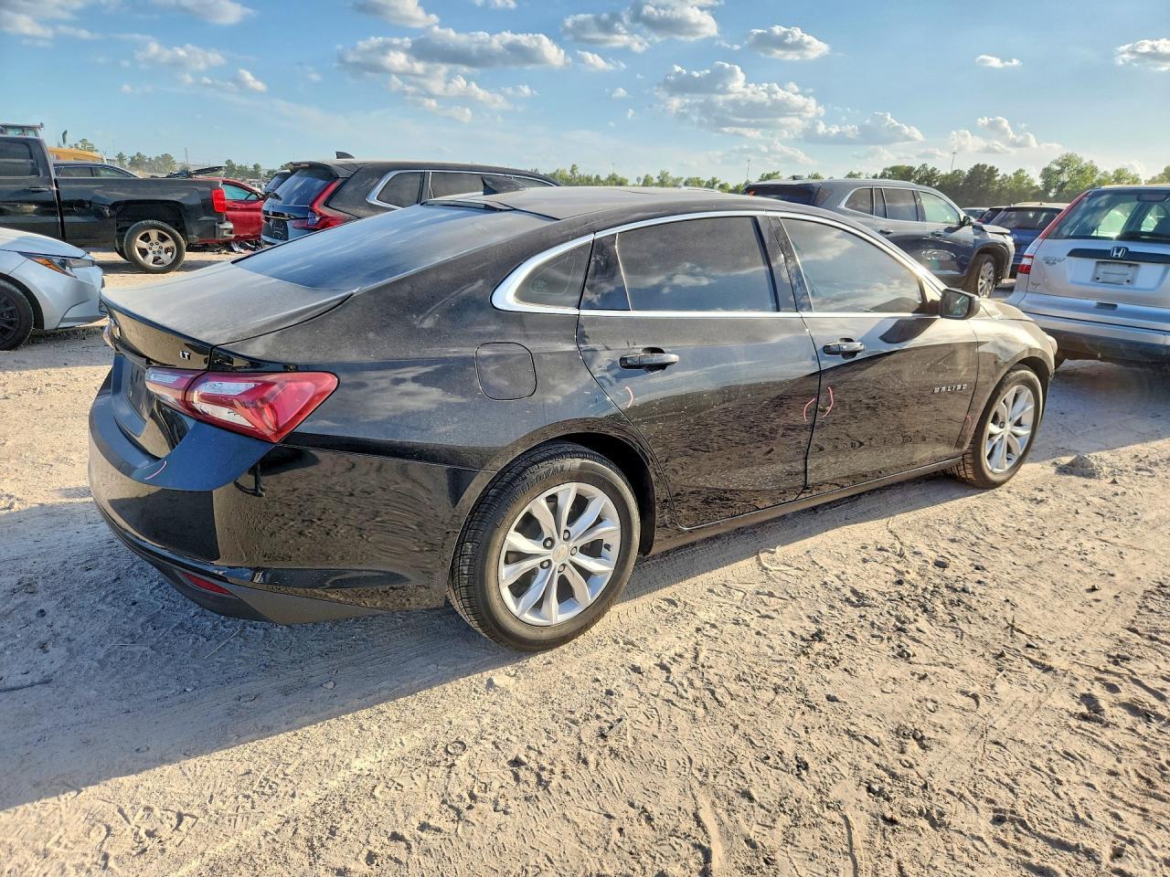 2021 Chevrolet Malibu Lt - Image 3
