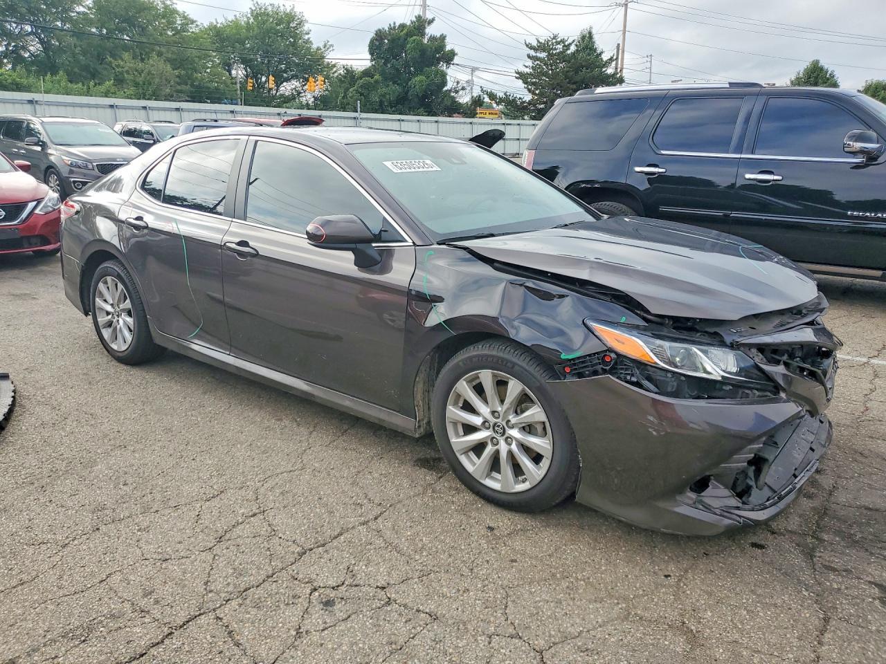 2019 Toyota Camry Le - Image 4