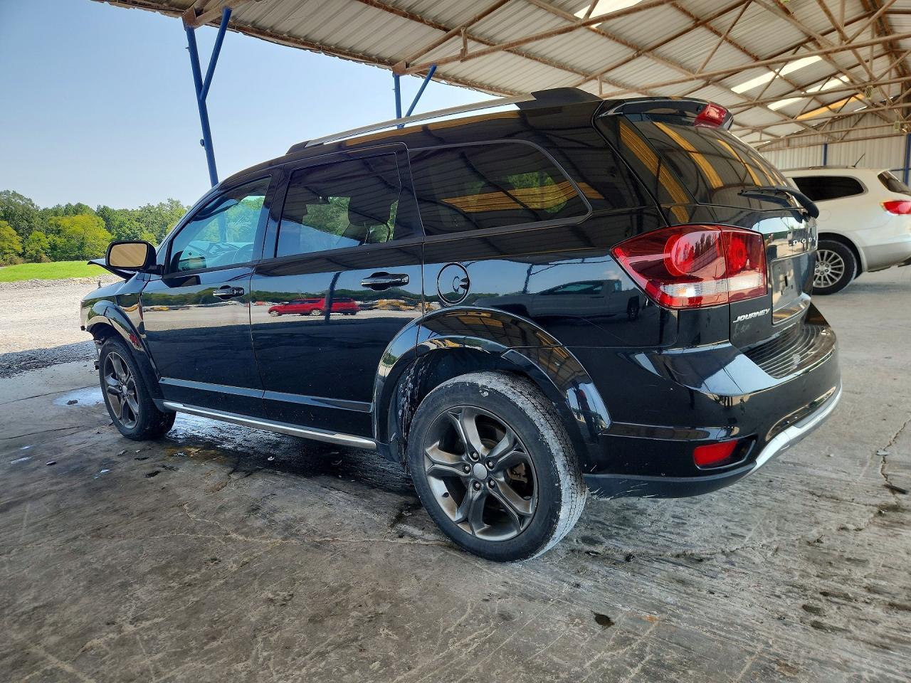 2016 Dodge Journey Crossroad - Image 2