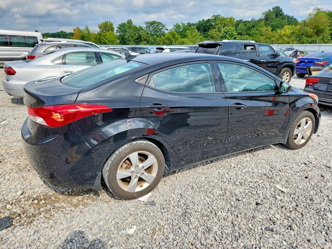 2013 Hyundai Elantra Gls - Image 3
