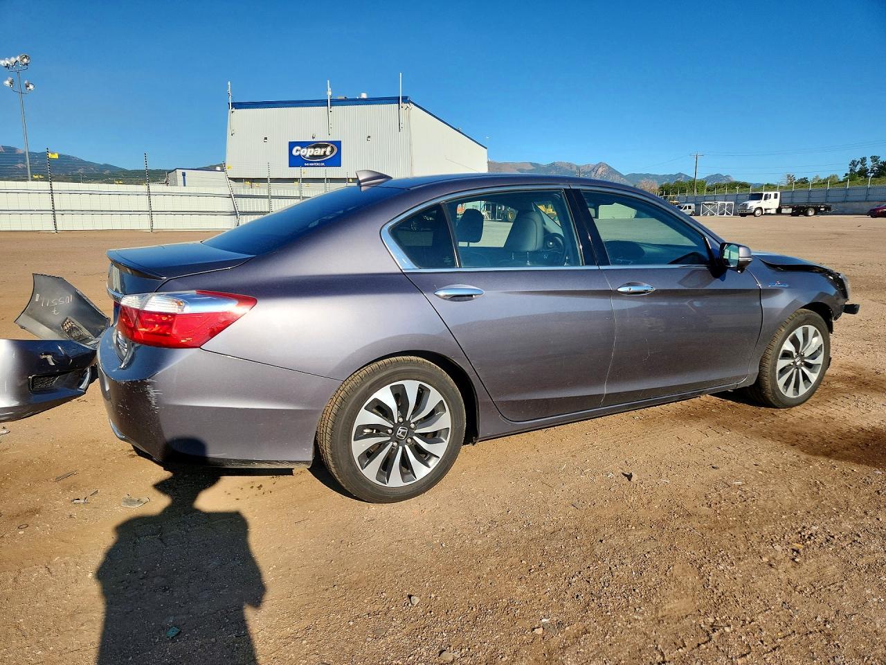2015 Honda Accord Touring Hybrid - Image 3