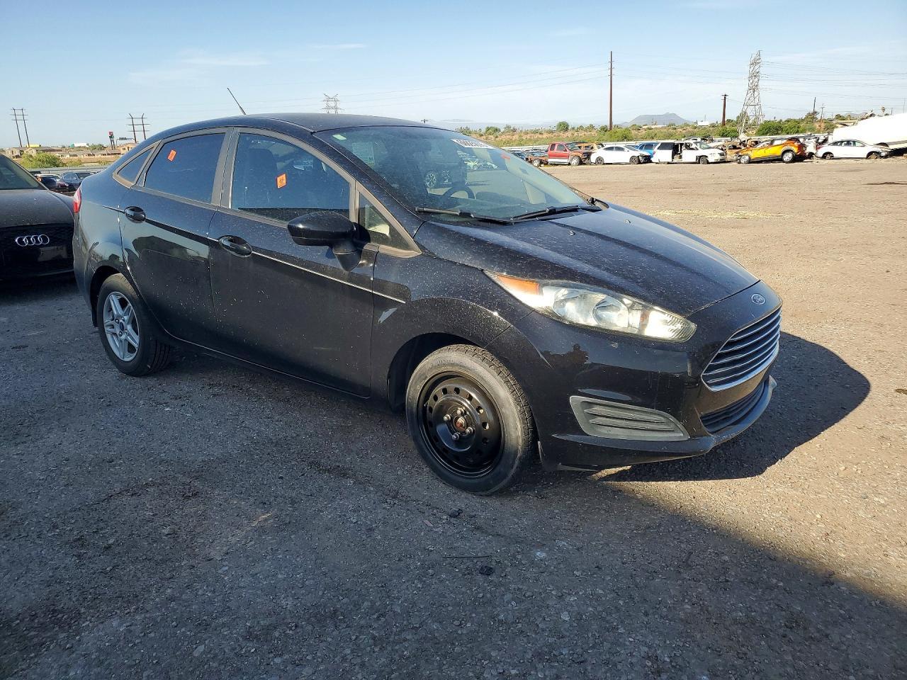 2018 Ford Fiesta Se - Image 4