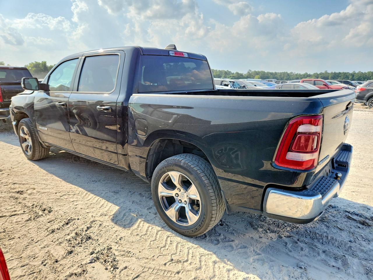 2024 Ram 1500 Laramie - Фото 2