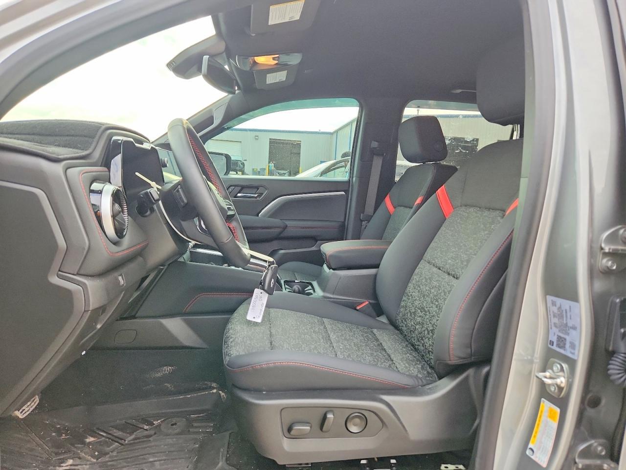 2026 Chevrolet Colorado Z71 - Фото 7